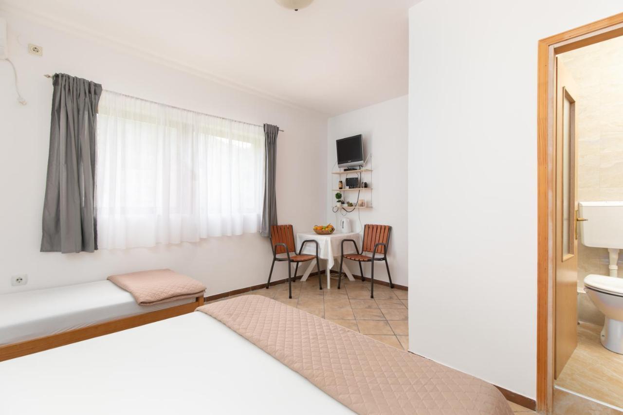 Apartments Bojic Tivat Eksteriør bilde
